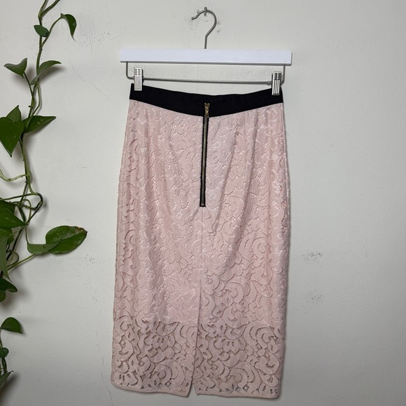 Milly Women's Midi Light Pink Lace Pencil Skirt with a Black Waistband - 2 - Picture 8 of 8